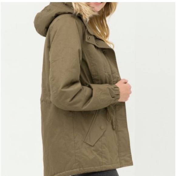 Sam Edelman Women's Olive Green Jacket with Faux Fur Trim - Picture 2 of 7